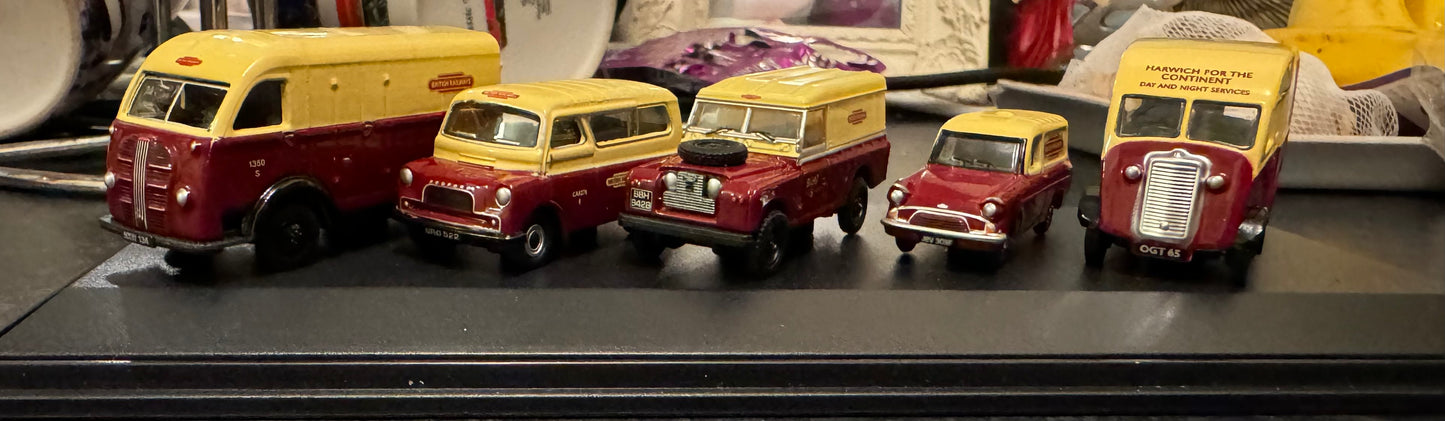 Oxford Die-cast (OO / 1:76 Scale) British Railways Commercials Vehicles Pack.