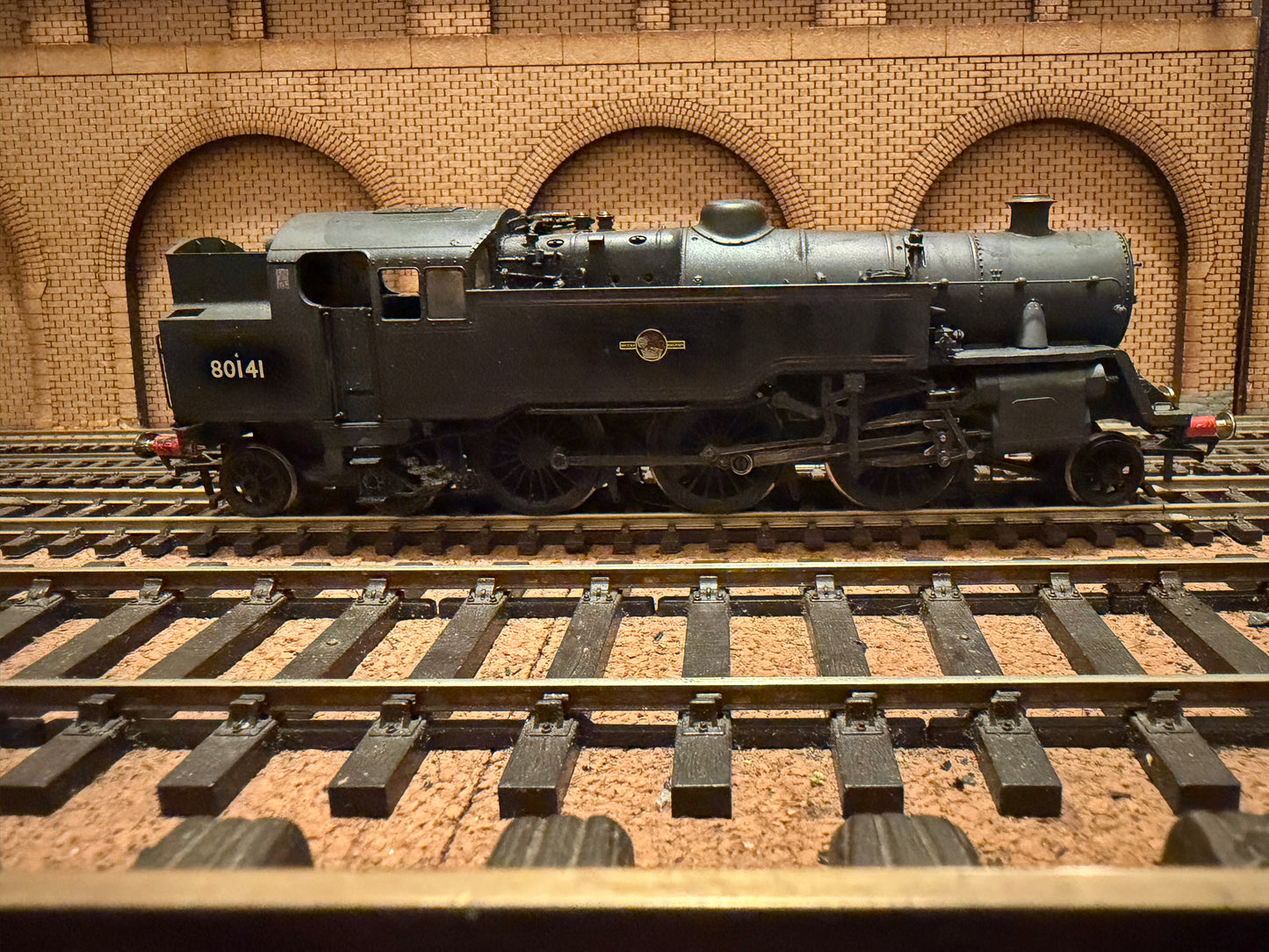 Bachmann 32-358 (OO) British Railways Standard 4MT Tank No.80141 in Weathered BR black. 