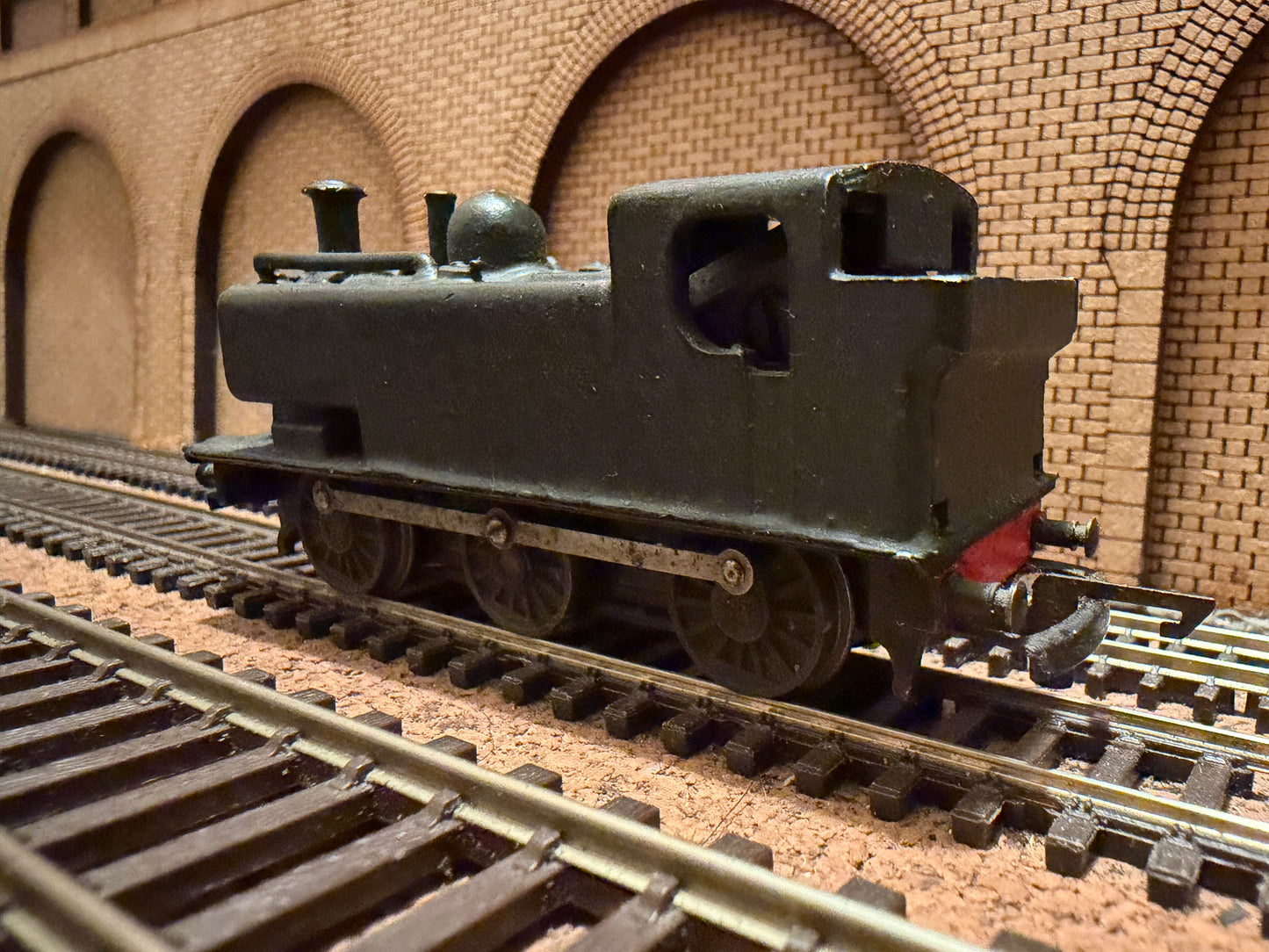 Tri-ang / Unknown (TT) Great Western Railway 97xx Condensing Pannier in undercoat black. 