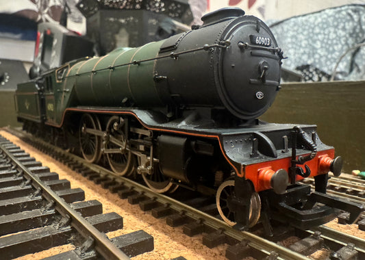 Bachmann 31-554 (OO) Ex LNER, V2 No.60903 in British Railways Lined Green (Shed Allocation 34A Kings Cross)