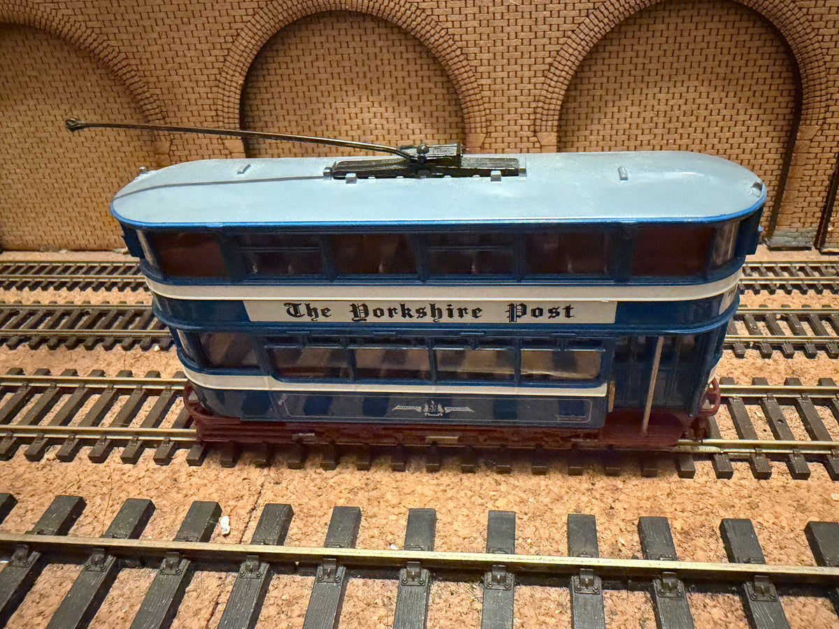 EFE E14301 (OO / 1:76) Horsefield Tram No.161 in Leeds City Transport Livery 
