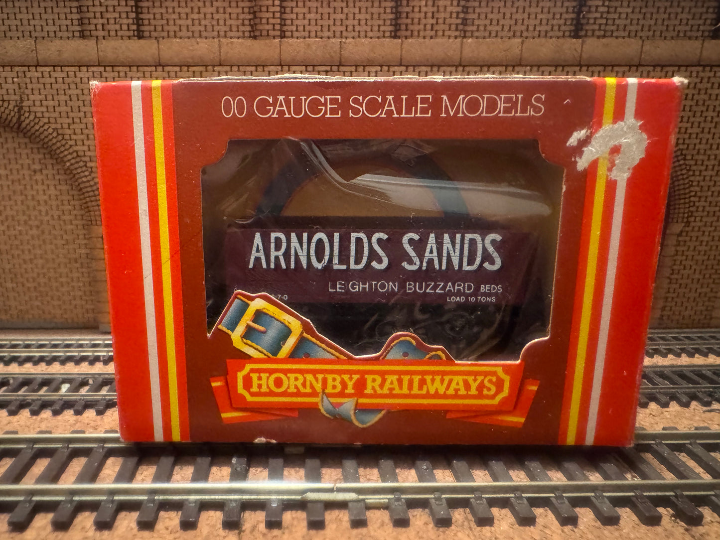 Hornby R.717 (OO) Arnolds Sands of Leighton Buzzard Five Plank Wagon.