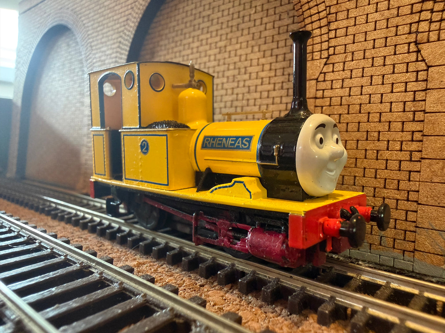 Bachmann Thomas and Friends (OO9) Mid Sodor Railway, Fletcher Jennings 0-4-0 Well-Tank No.2 “Rheneas” in Yellow. Static Dummy