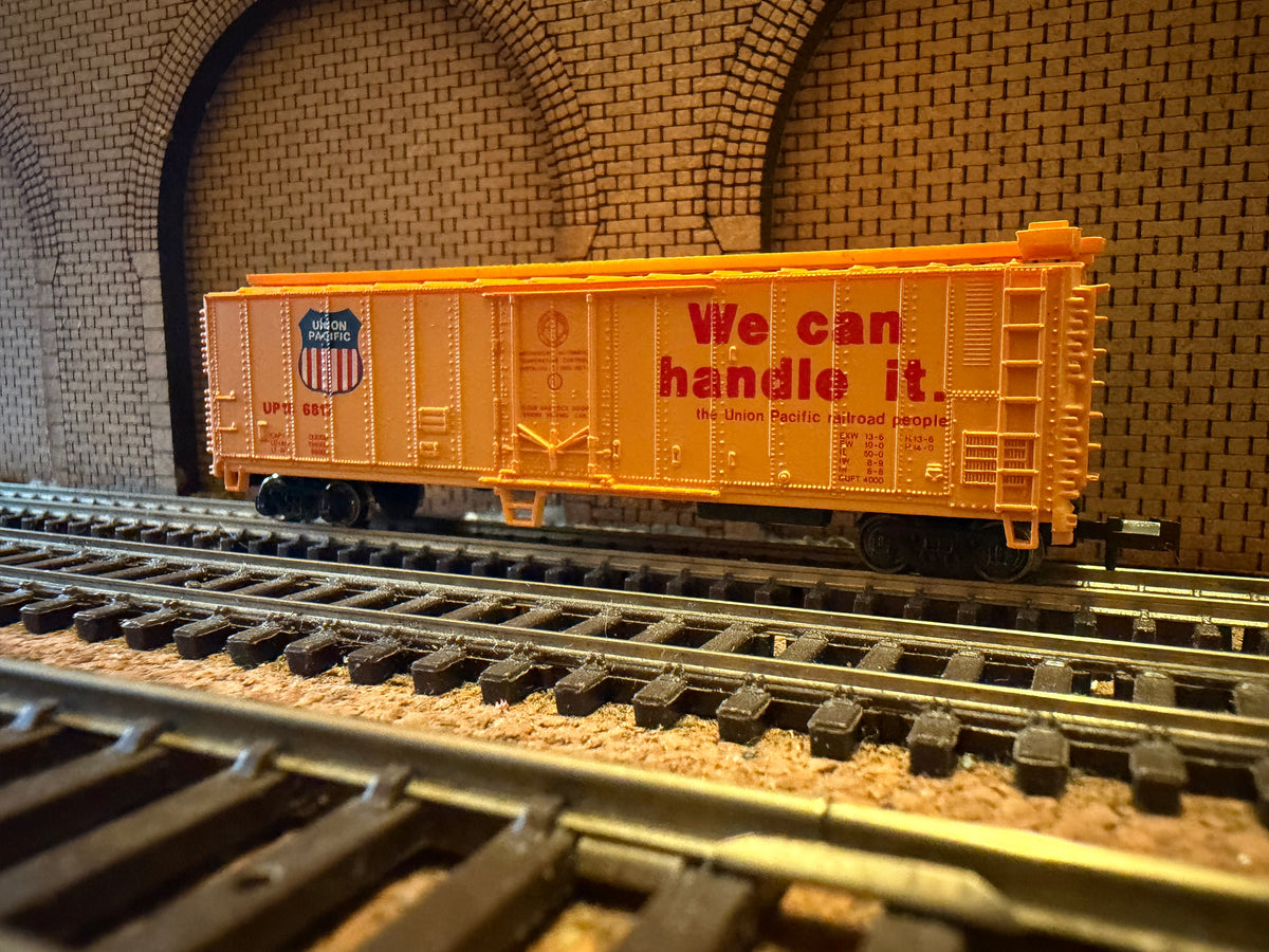 Bachmann Silver Series 70951 (N Scale) Union Pacific Railroad 50ft Steel Refrigerator Car No.UP166817 in UP Yellow 
