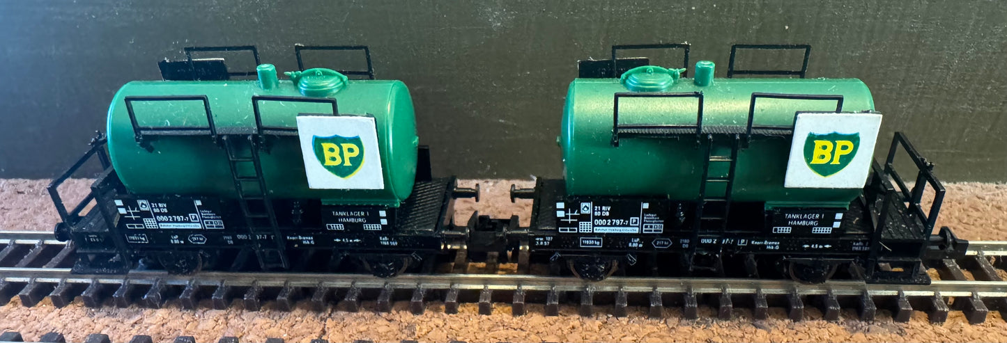 Fleischmann 8402 (Euro N Gauge / 1:160) Deutsche Bahn / British Petroleum Kesselwagen No.000 2 797 - 7.. 