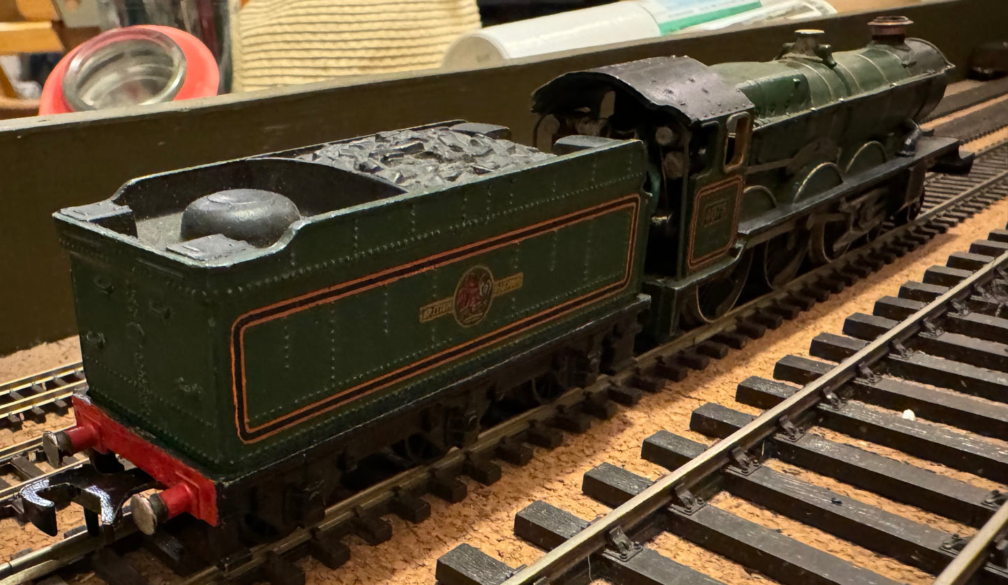 Hornby Dublo [2 Rail] (OO) Ex GWR, 4073 ‘Castle Class’ No.4075 “Cardiff Castle” in Lined British Railways Green.