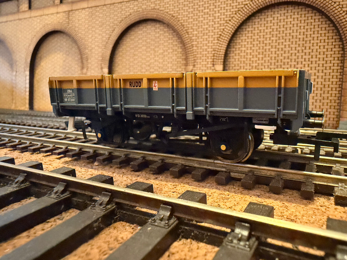 Hornby R6415 (OO) British Rail ZBA 21T (RUDD) No.DB972007 in BR ‘Dutch’ Livery. 
