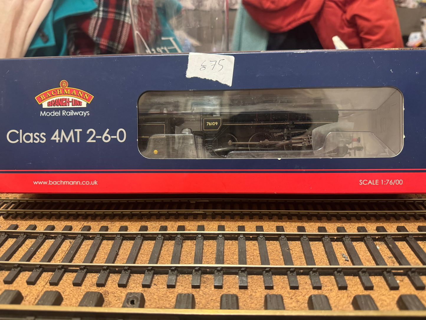 Bachmann 32-955 (OO) British Railways, Standard 4MT 2-6-0 No.76109 in Lined British Railways Black. (Shed Code 62A, Thornton Depot) DCC Ready 
