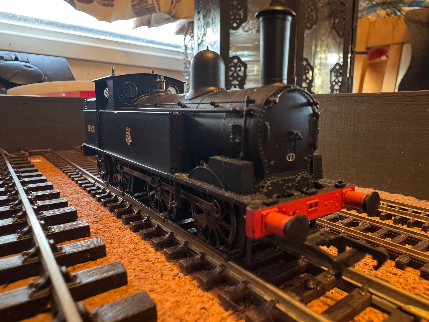 Bachmann 30-180 (OO) Station Pilot Starter Set. DCC Ready 