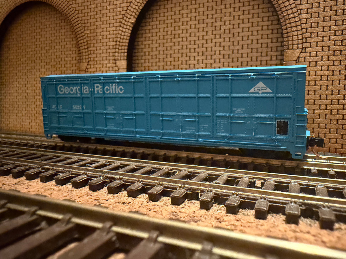 Red Caboose RN-17402-8 (N Scale) Georgia Pacific Railroad, Thrall All Door Box Car No.50229 