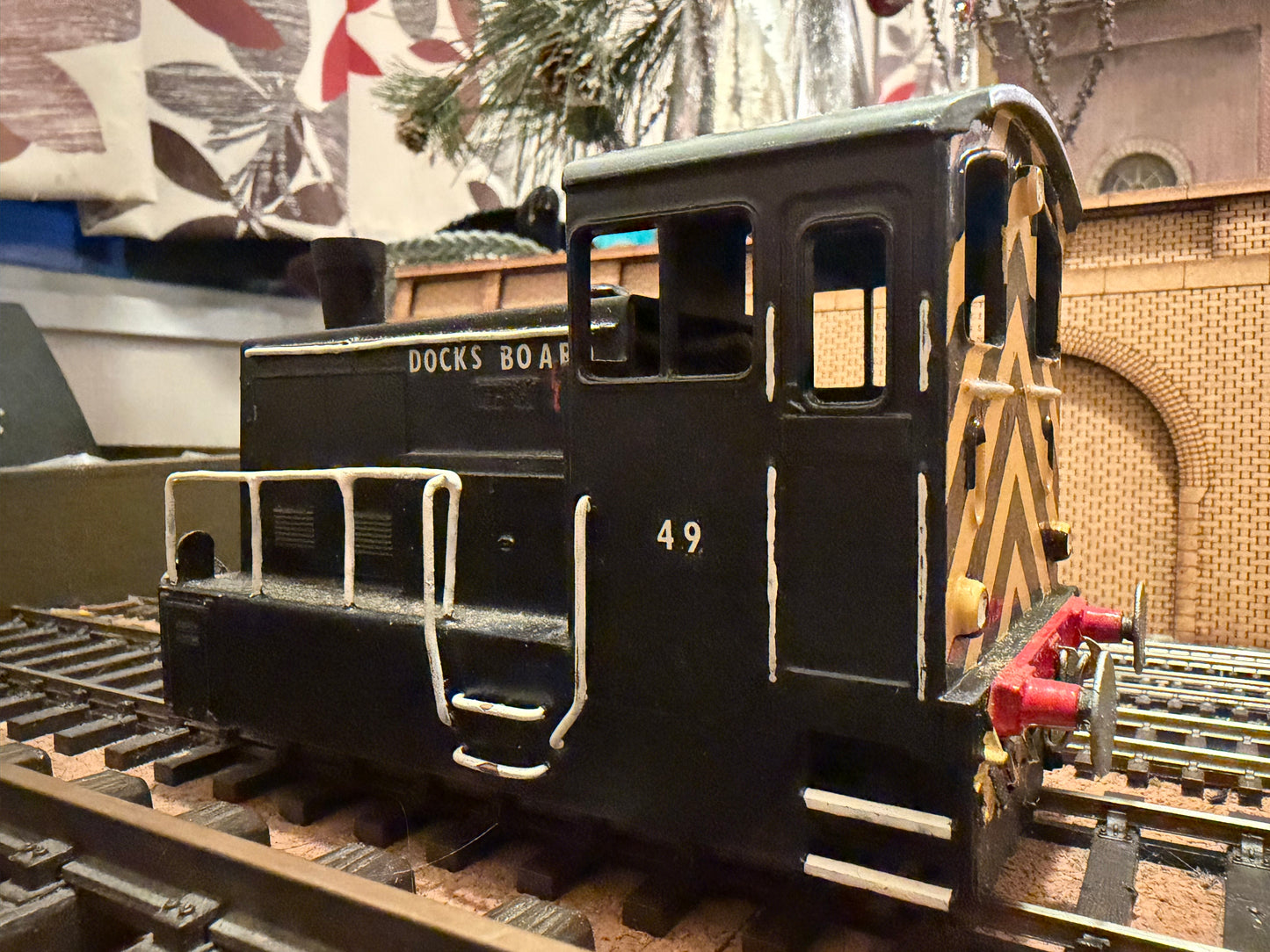 Lima 216546G (O) Freelance 0-4-0 Diesel Shunter in Docks Board Livery