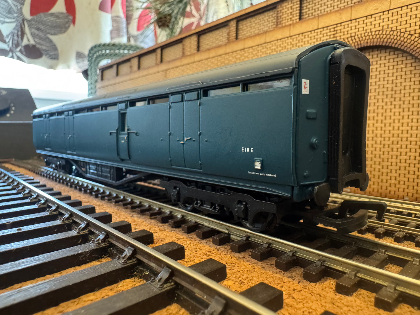 Bachmann 34-652 (OO) Ex LNER Thompson BG Full Brake No.E18E in British Rail Blue. 