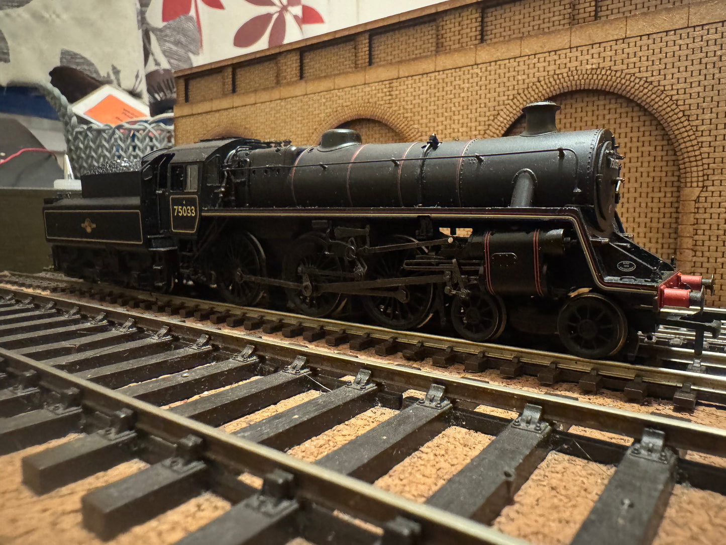 Bachmann 31-118 (OO) British Railways Standard 4MT 4-6-0 No.75033 in British Railways Lined Black. (Shed Code 89C, Aberystwyth Depot). DCC Ready