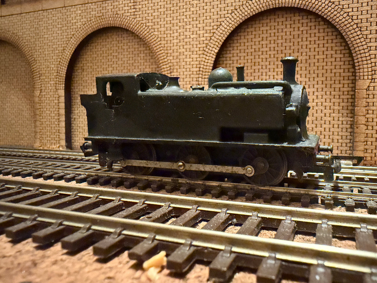Tri-ang / Unknown (TT) Great Western Railway 97xx Condensing Pannier in undercoat black. 
