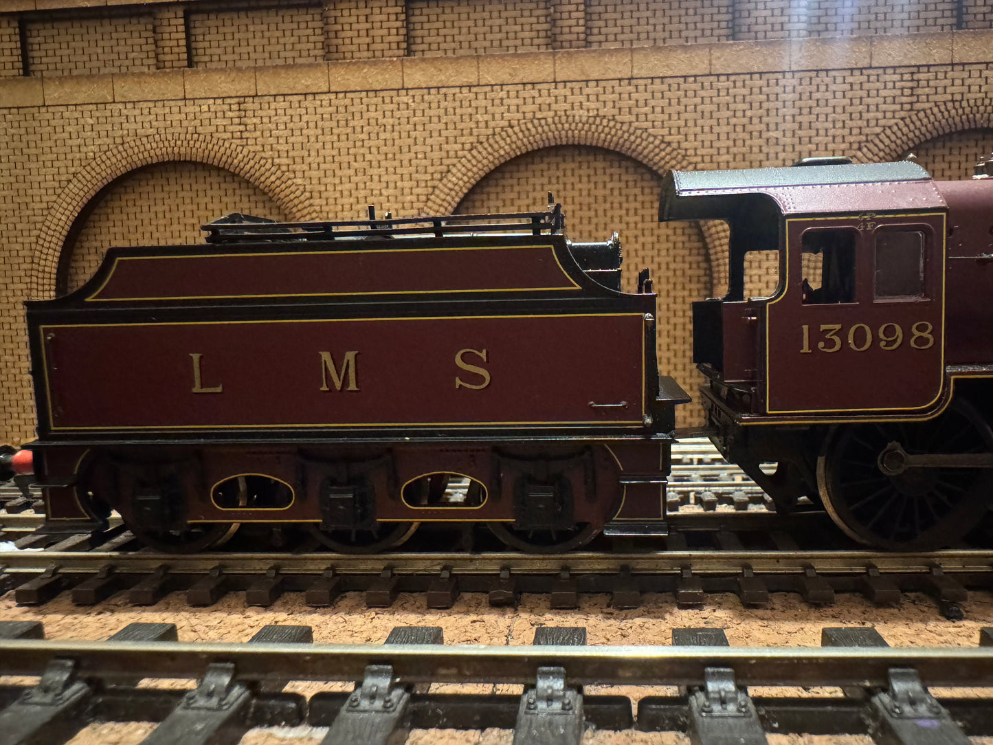 Bachmann 32-175 (OO) London Midland & Scottish Railway, ‘Hughes’ 5P 4F ‘Crab’ No.13098 in LMS Crimson Lake.