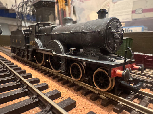 Mainline 937514 (OO) London Midland & Scottish Railway 2P in Weathered LMS Wartime Black. (Shed Allocation 22C, Bath Green Park Depot)