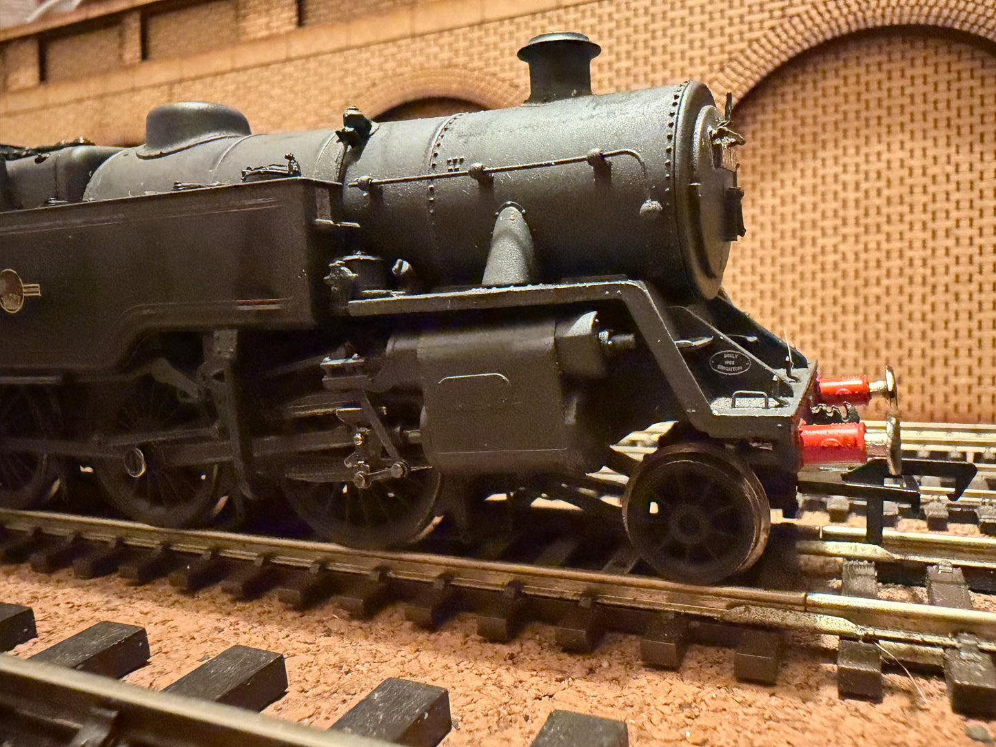 Bachmann 32-358 (OO) British Railways Standard 4MT Tank No.80141 in Weathered BR black. 