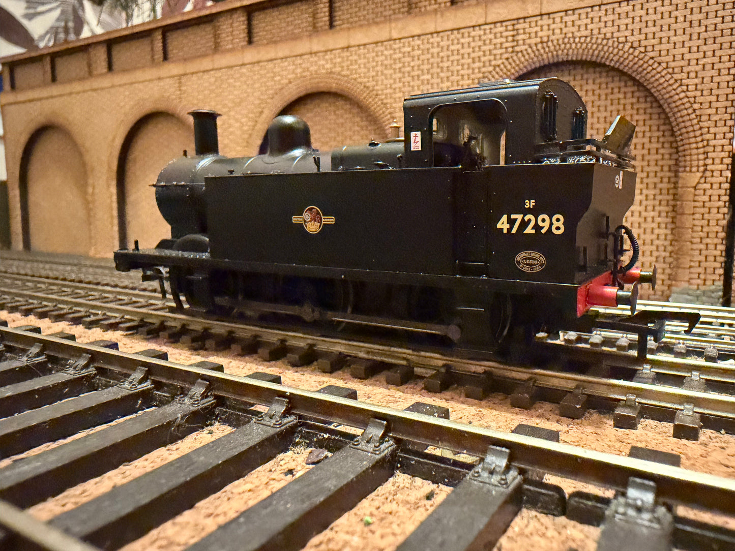 Bachmann 32-232A (OO) Ex LMS ‘Fowler’ 3F ‘Jinty’ No.47298 in British Railways Unlined Black. (Shed Code, 8G Sutton Oak Depot) DCC Ready 