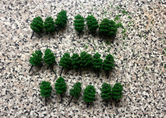 Z Scale Trees. (Bag of 20)