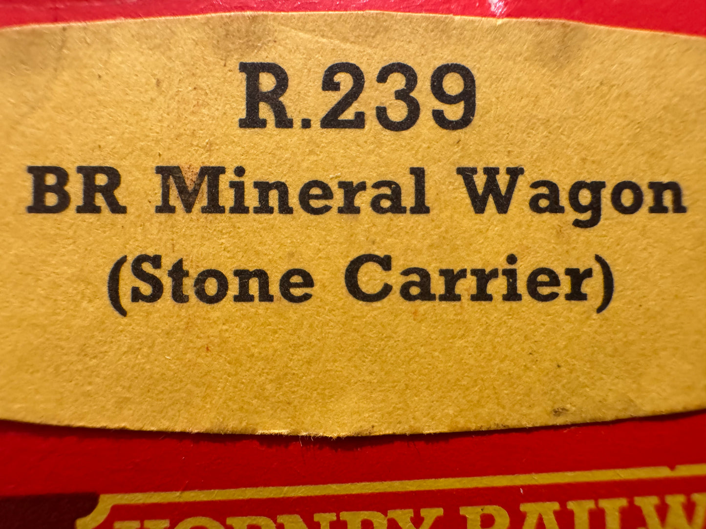 Hornby R.239 (OO) British Railways 26T Mineral Wagon (Stone) No.B388437 in BR Bauxite.