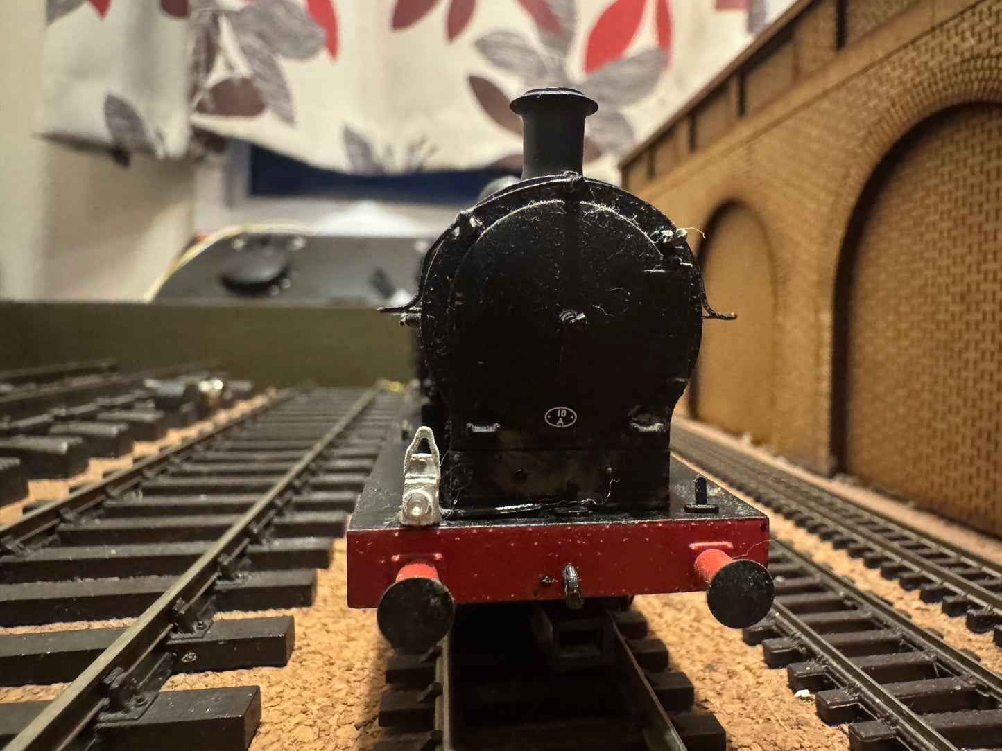 Bachmann 31-476A (OO) Ex LNWR / LMS, G2A “Super D” (7F) in lightly weathered British Railways unlined black. (Shed Code 10A, Wigan Springs Bank Depot) DCC Ready. 