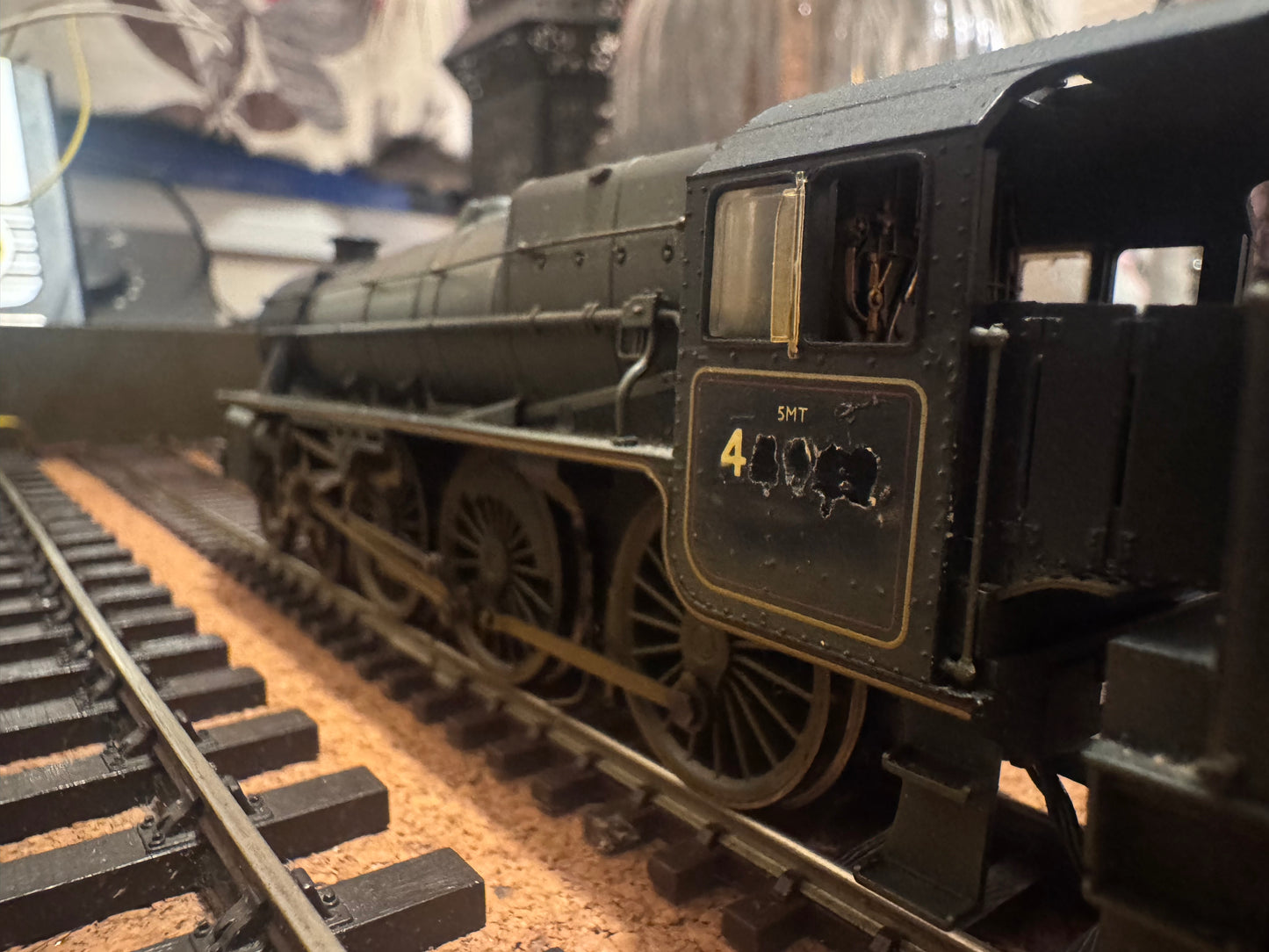Hornby R2995XS (OO) EX LMS Class 5MT ‘Black Five’ (No Number) in Weathered BR Black. DCC Sound Fitted 