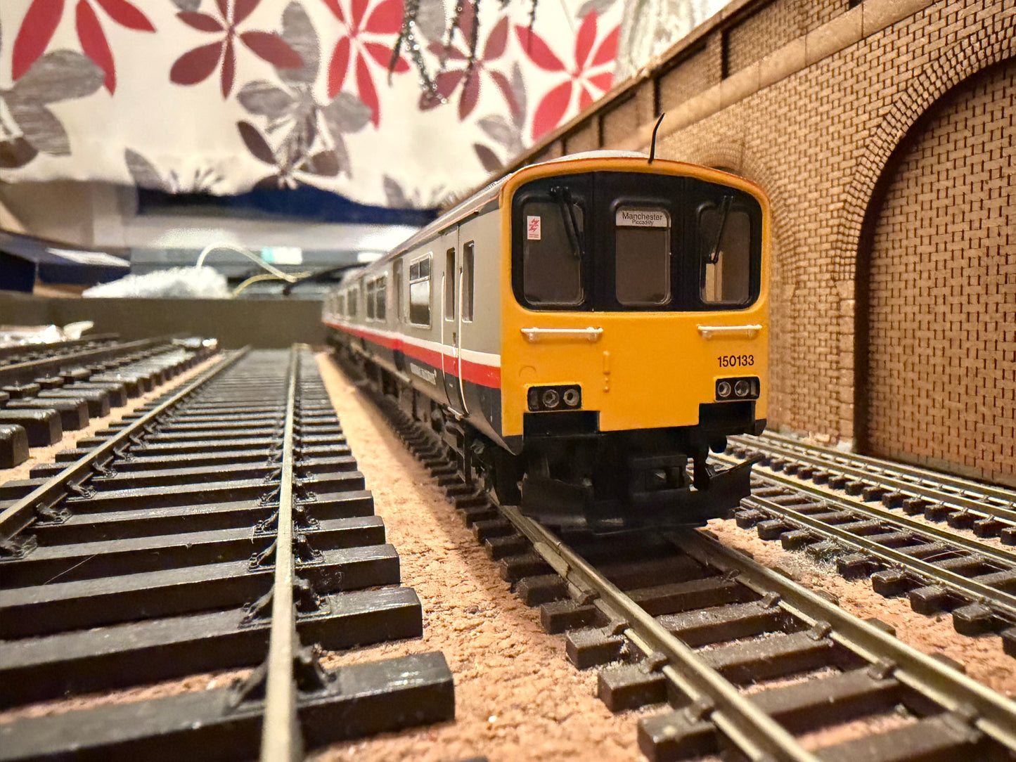 Bachmann 32-930 (OO) British Rail, Class 150/1 No.150133 in Regional Railways / Manchester Passenger Transport Executive Livery. DCC Ready 
