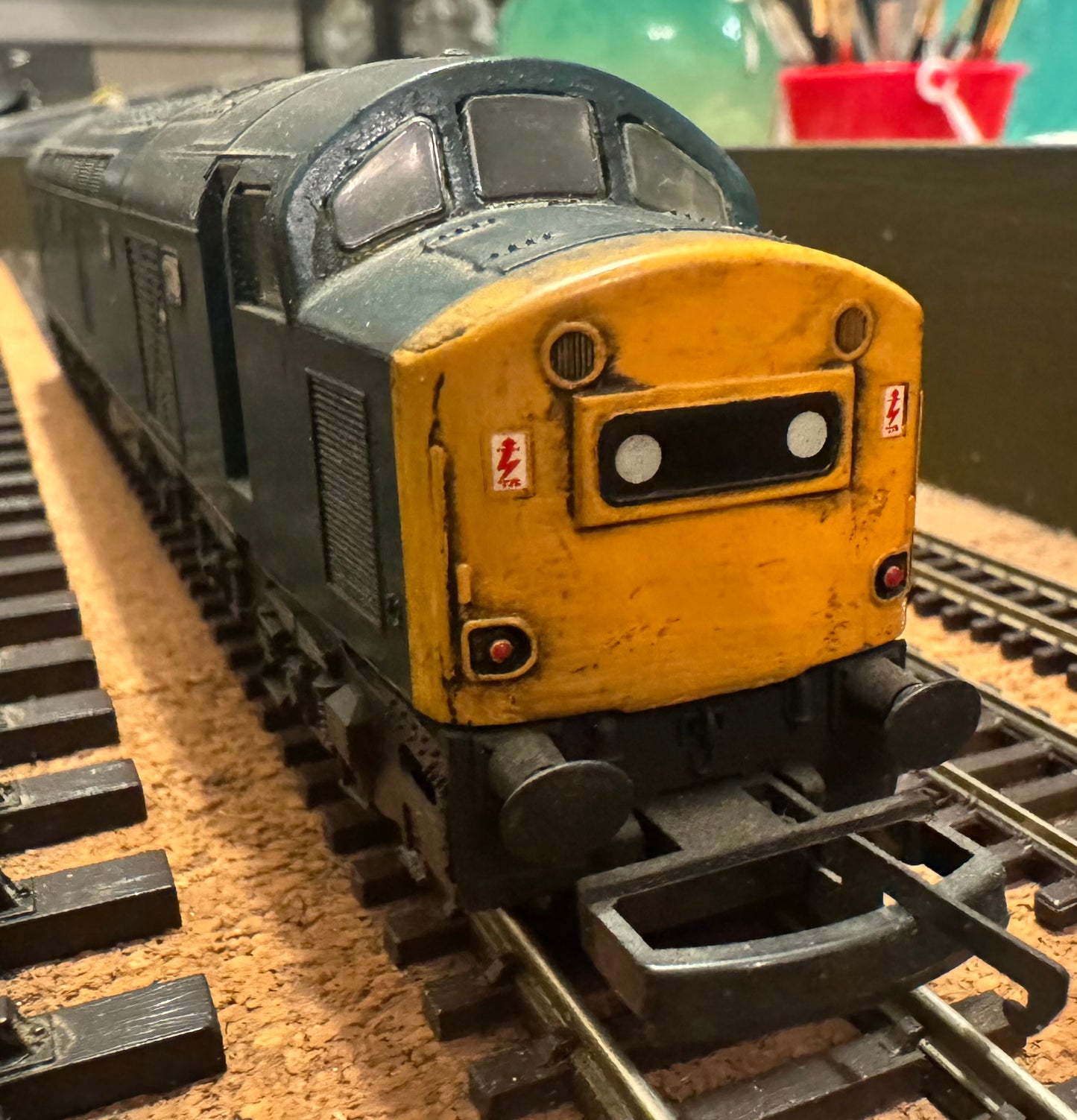 Lima (OO) British Railways Class 40, No.40066 in weathered lightly British Rail Blue