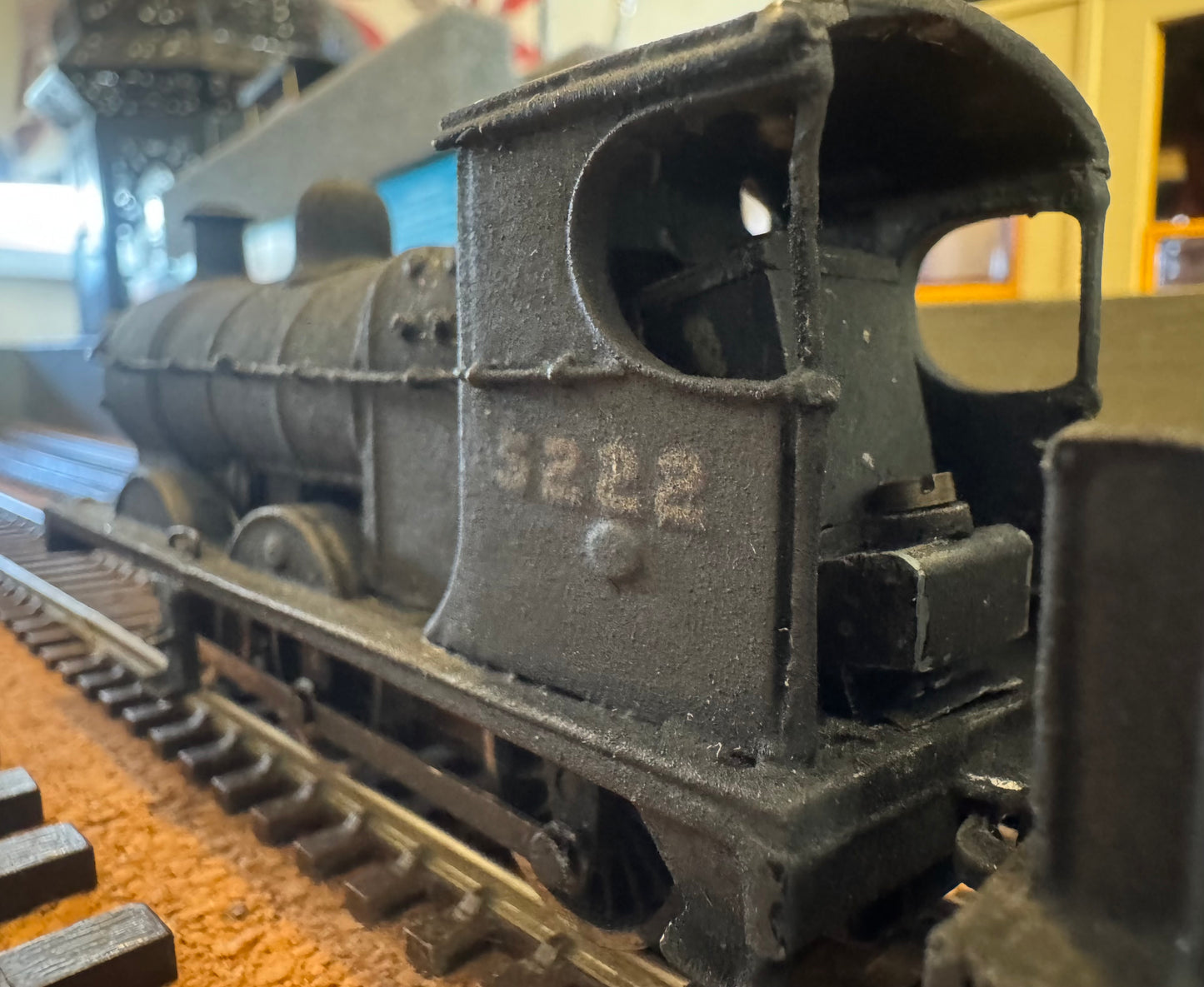 Tri-Ang / BEC Kit (OO) Ex GCR J11/1 ‘Pom Pom’ No.5222 in Weathered London North Eastern Railway Unlined Black