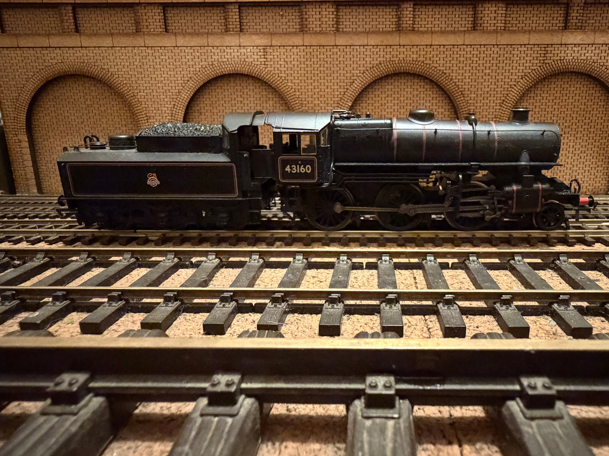 Bachmann 32-577 (OO) British Railways [LMS] ‘Ivatt’ 4MT ‘Fargo’ No.43160 in BR Lined Black. (Shed Code 32F, Great Yarmouth Beach Depot) DCC Ready 