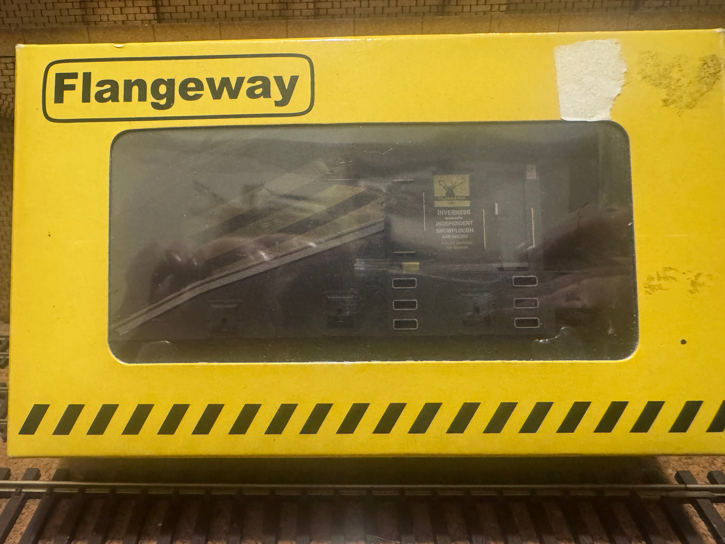 Flangway (OO) British Rail, Independent Snowplough No.ADB965206 in lightly weathered
BR Highland Rail Livery 