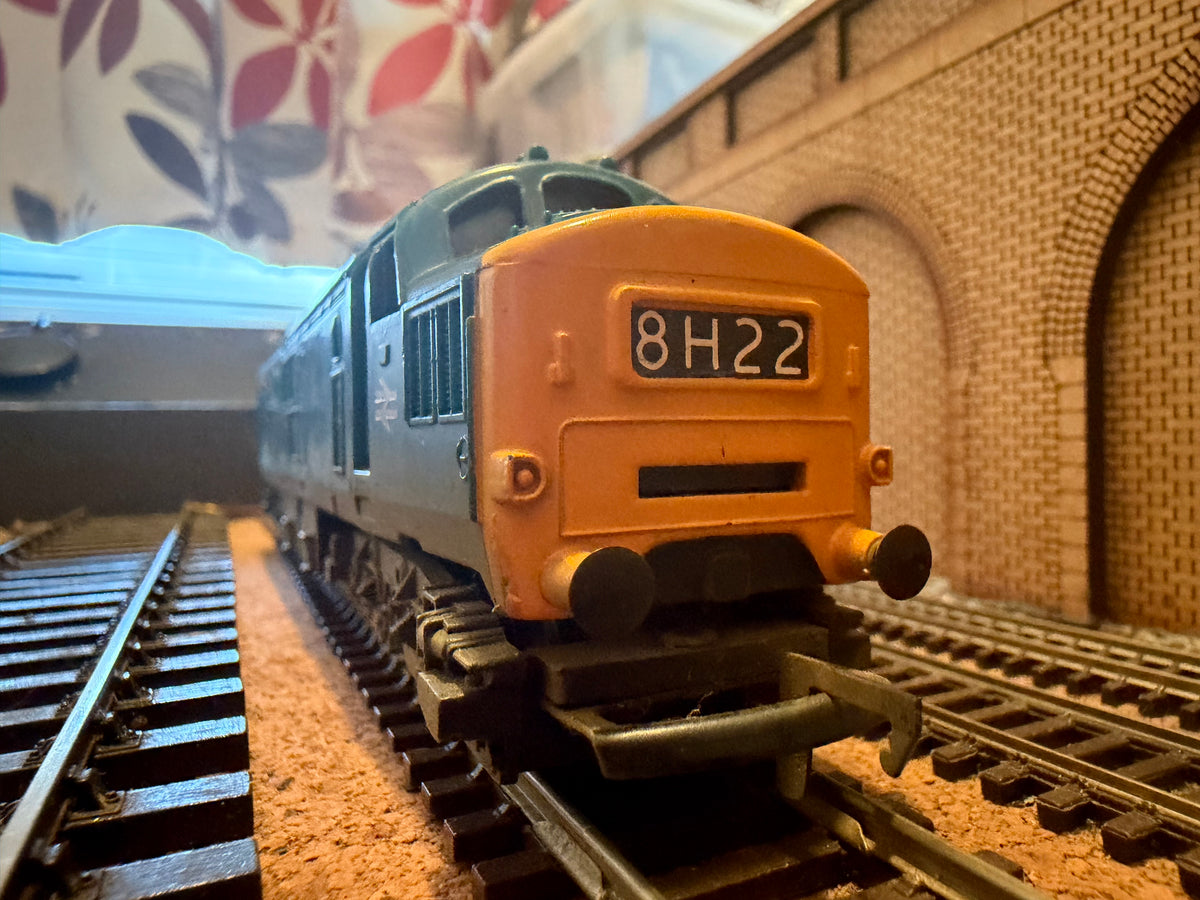 Tri-ang R751 (OO) British Railway, English Electric Type 3 [Class 37] No.D6830 in Weathered Pre-TOPS British Rail Blue. 