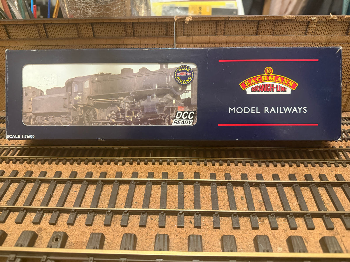 Bachmann 32-577 (OO) British Railways [LMS] ‘Ivatt’ 4MT ‘Fargo’ No.43160 in BR Lined Black. (Shed Code 32F, Great Yarmouth Beach Depot) DCC Ready 