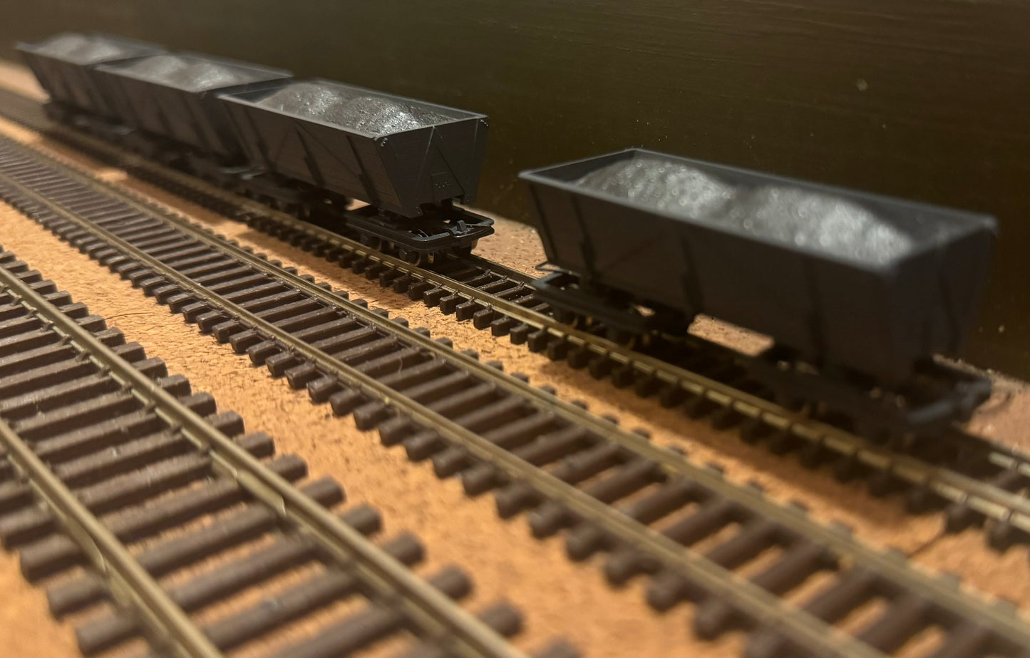 Roco (HOe / OO9), 8 Wheel Bogie Hopper Wagons With Coal Load, Bundle.