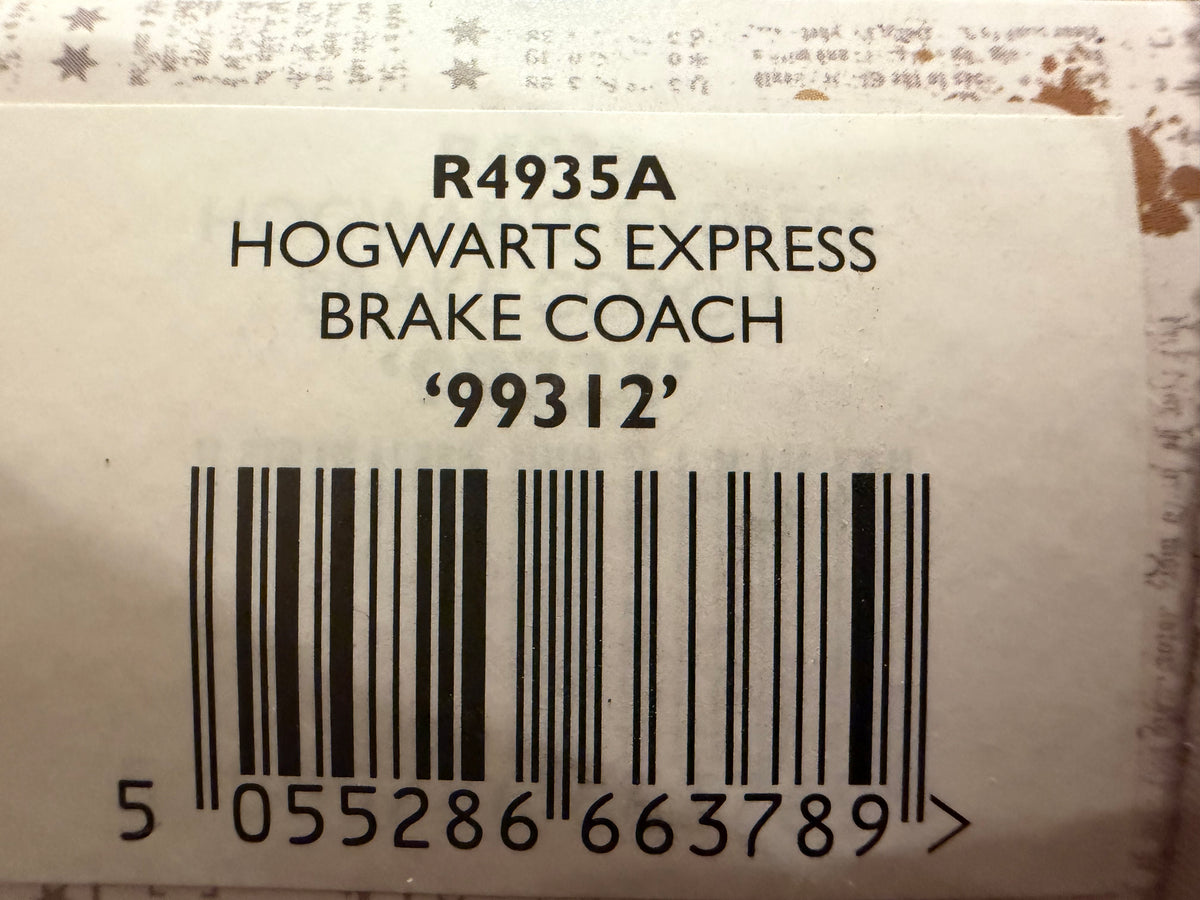 Hornby Harry Potter R4935A (OO) Ex BR MK1 Brake Second No.99312 in Hogwarts Railways Livery 