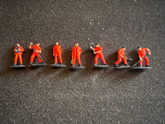 Dapol C002 (OO) British Rail Seven Man P-way Gang 