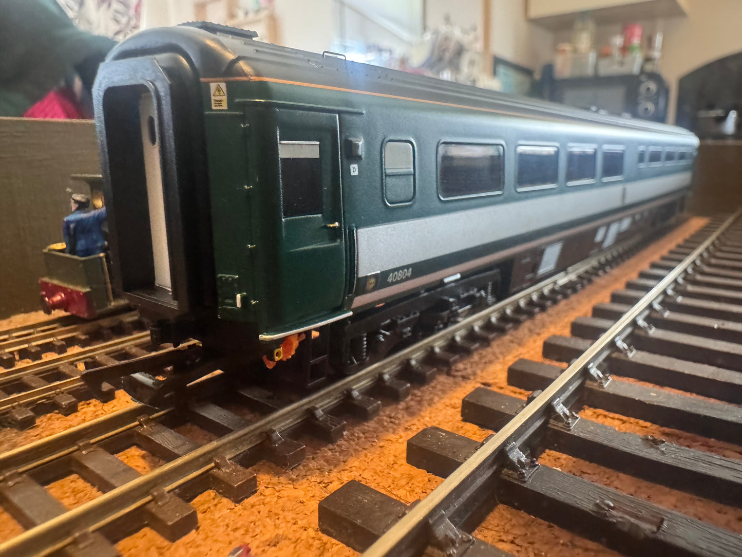 Hornby R40354 (OO) Ex British Rail, MK3 Trailer Restaurant First Kitchen (TFKB) No.40804 in Rail Charter Services Livery. 