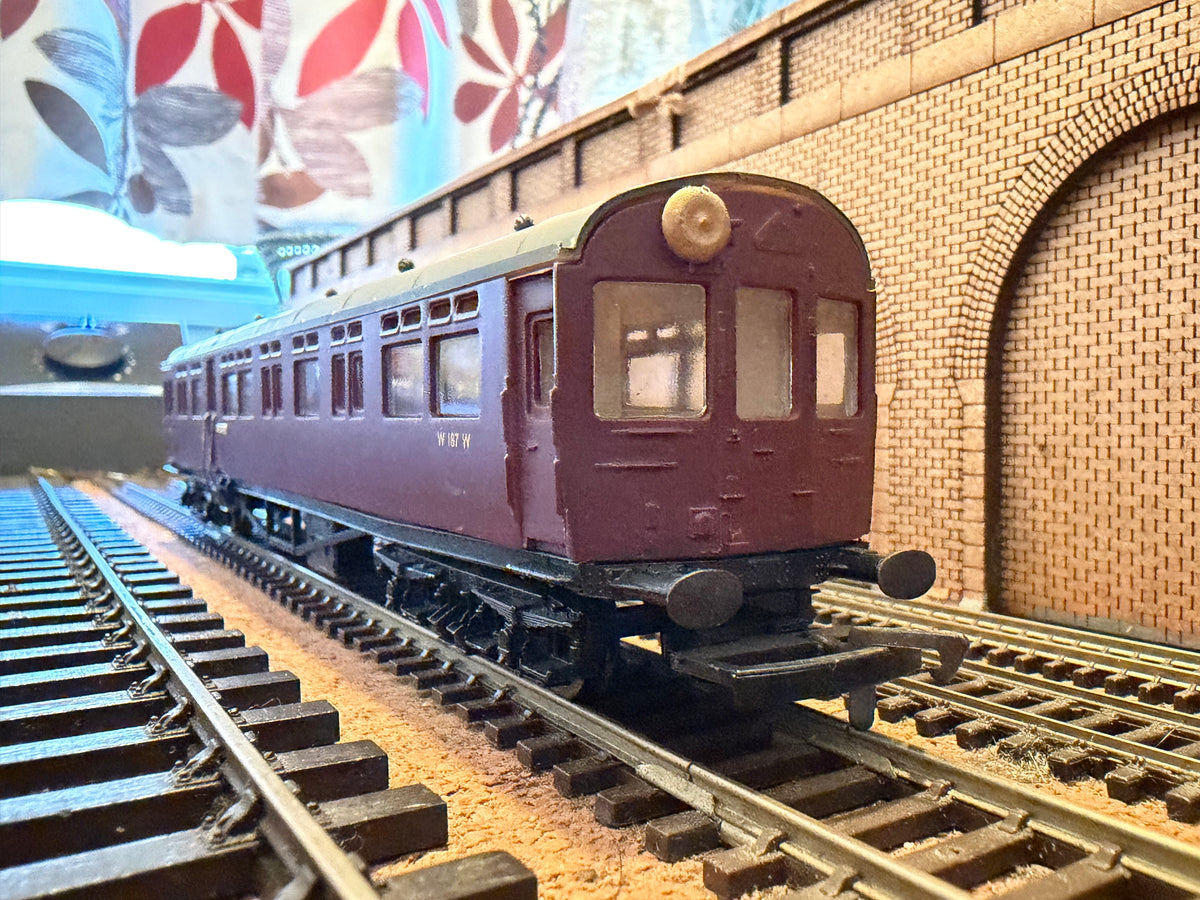 Airfix 54256 (OO) Ex GWR Auto-coach No.W187W in British Railways Unlined Maroon