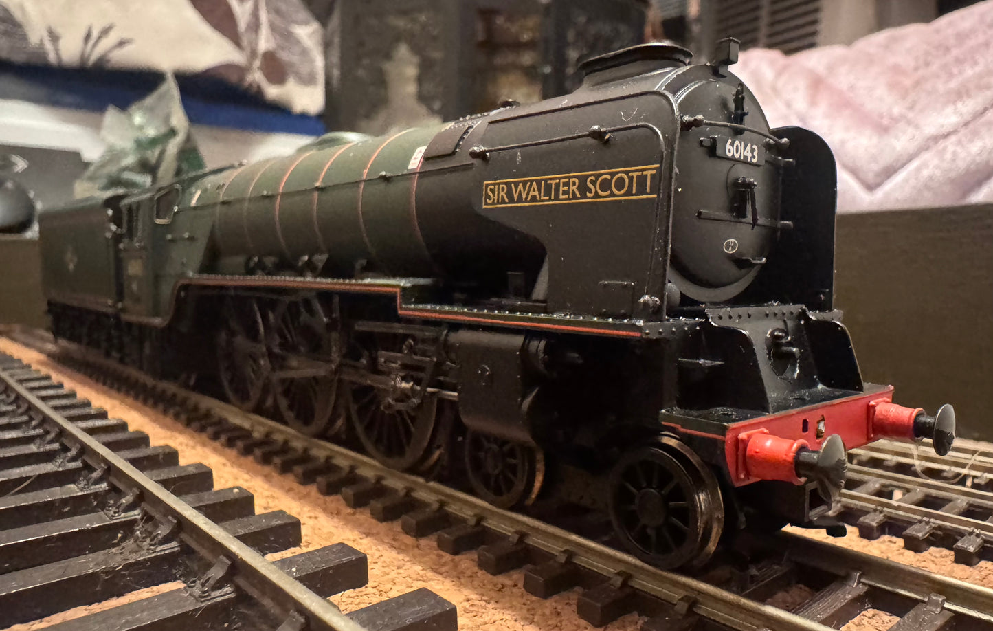 Bachmann 30-090 (OO) Bachmann of Europe 15th Anniversary Limited Edition. Tees-Tyne Pullman Double Set. No.62 of 1000. DCC Ready