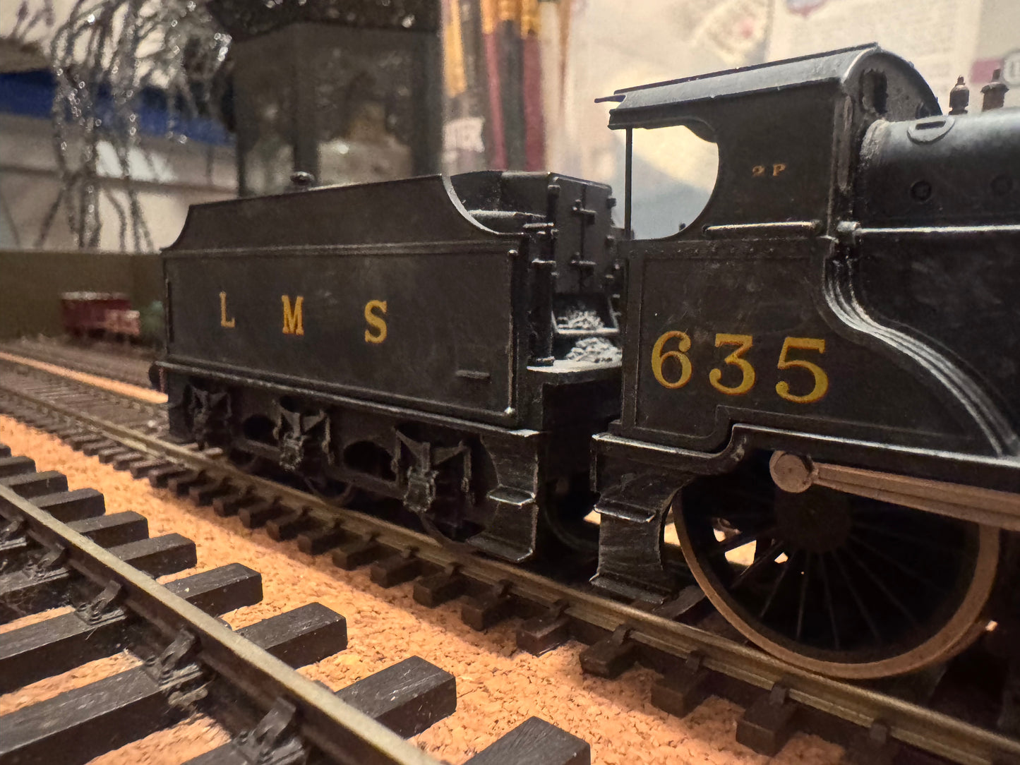 Mainline 937514 (OO) London Midland & Scottish Railway 2P in Weathered LMS Wartime Black. (Shed Allocation 22C, Bath Green Park Depot)