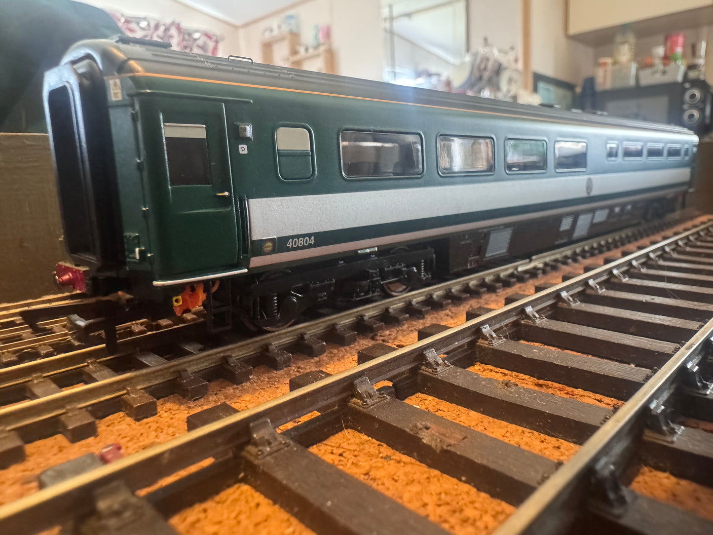Hornby R40354 (OO) Ex British Rail, MK3 Trailer Restaurant First Kitchen (TFKB) No.40804 in Rail Charter Services Livery. 