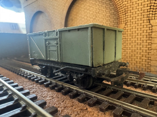 Tri-ang T.70 (TT) British Railways 16T Mineral Wagon No.44821 in BR Grey