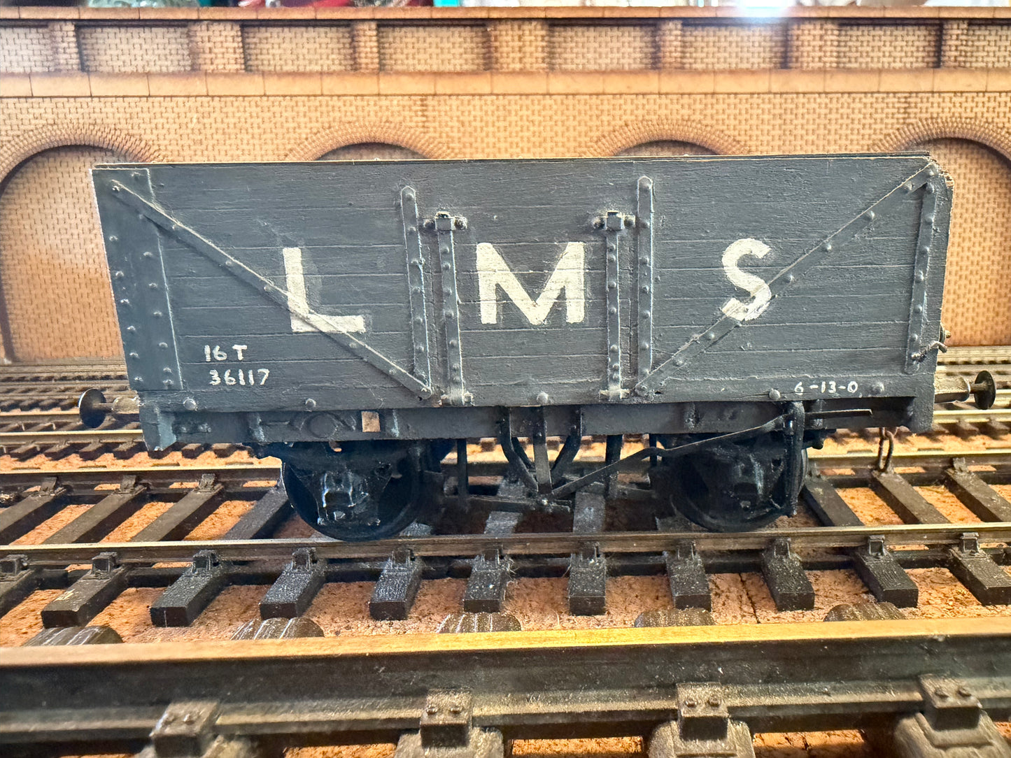 Scratch Built (O Gauge) London Midland & Scottish Railway 16T Severn Plank Tipper Wagon No.36117 in LMS Grey 