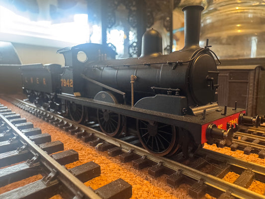 Hornby R3529 (OO) Ex GER, J15 No.7942 in LNER unlined black. DCC Ready 