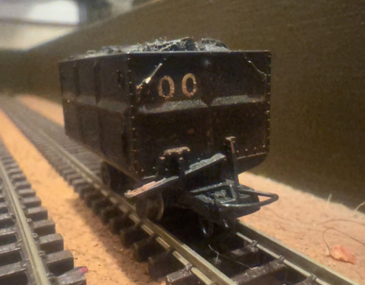 Roco RC34499 (HOe) Side Tipping Wagon No.00 Weathered and with load.