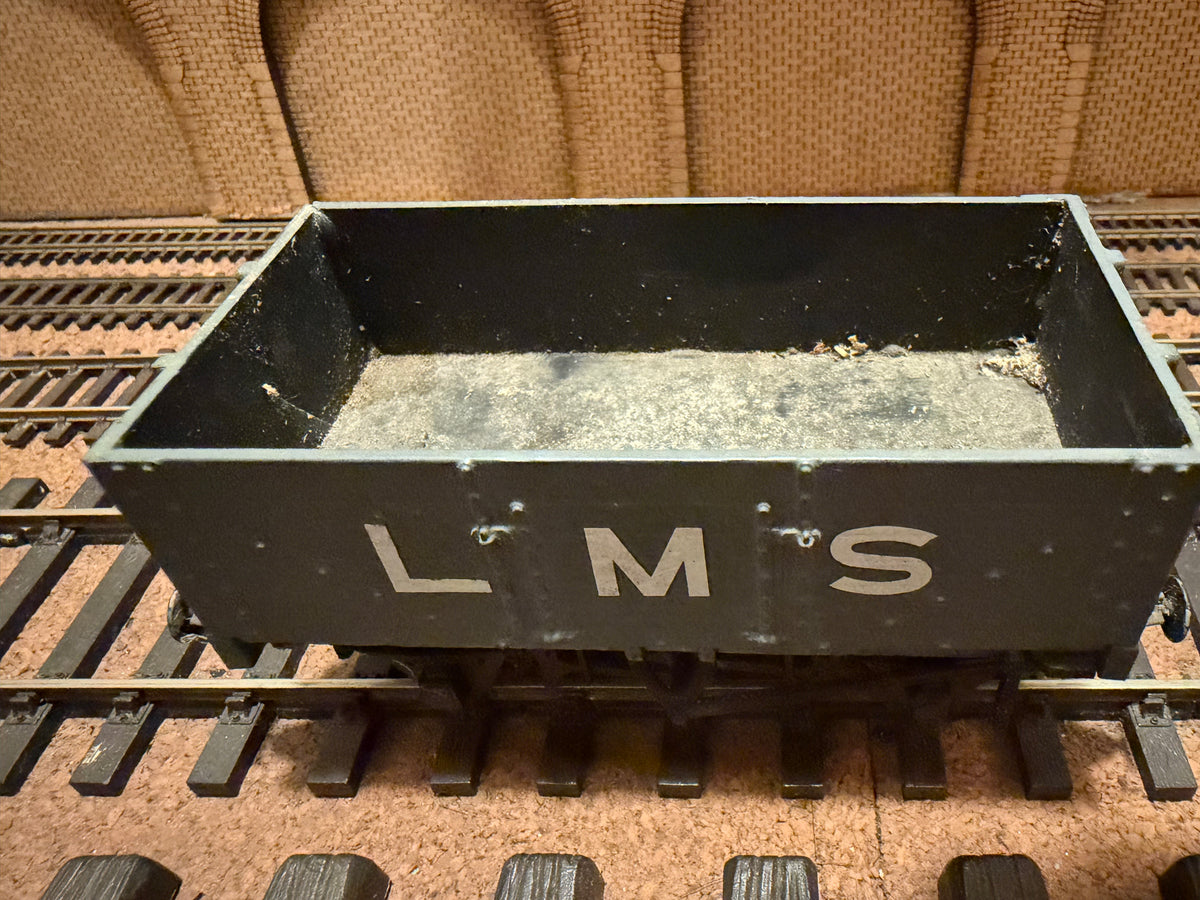 Slaters (O Gauge) London Midland & Scottish Railway, Seven Plank Wagon, in LMS Grey. 