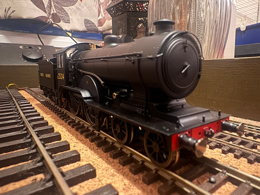 Hornby R3235 (OO) EX GER / LNER D16 ’Super Claud’ No.E2524 in LNER / British Railways change over unlined Black. DCC Ready.