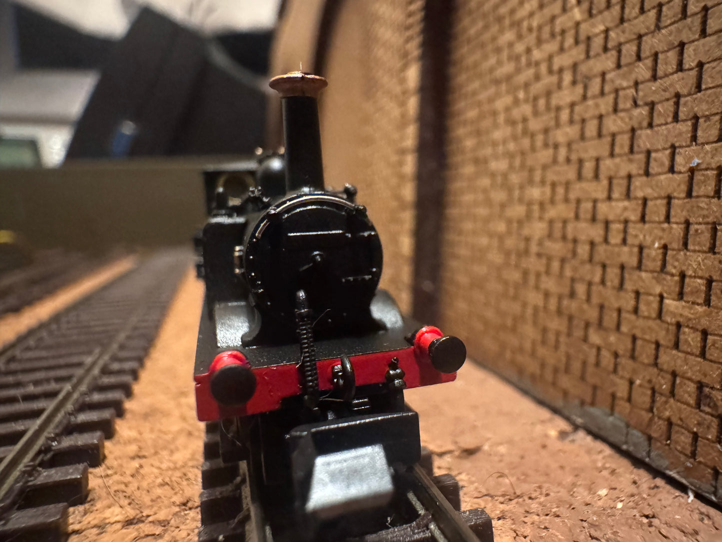 Dapol 2S-012-016 (N Gauge) Ex LBSCR A1X ‘Terrier’ No.72 [Fenchurch] in Newhaven Harbour Company Lined Black 