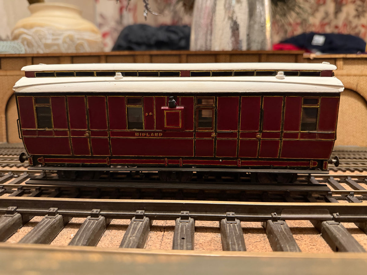 Midland Carriage Works J132 (O Gauge) Midland Railway Diagram 530, Six-wheeled Clerestory Roof Full Brake No.56 in Late Midland Railway Limed Crimson Lake. 