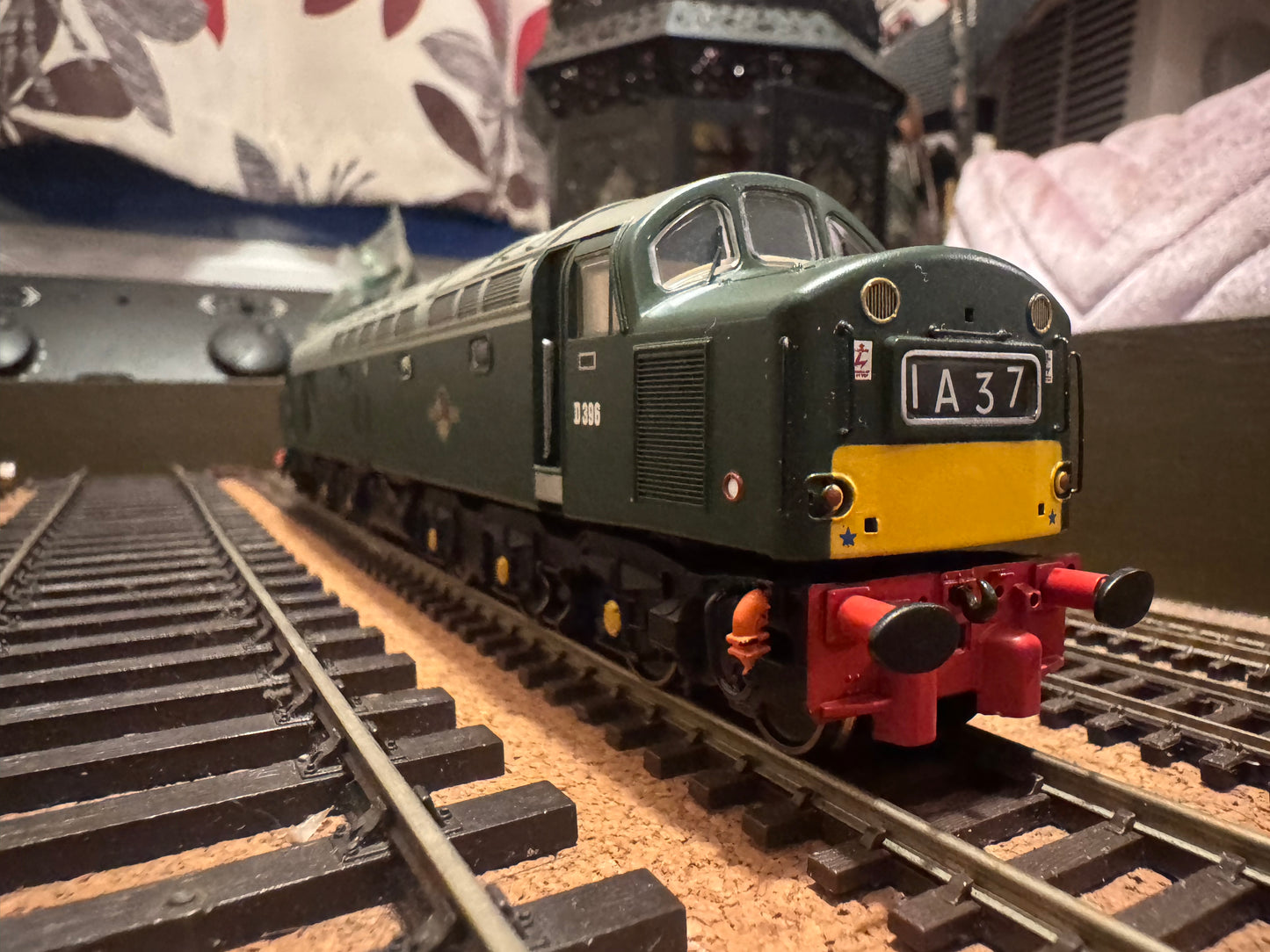 Bachmann 30-090 (OO) Bachmann of Europe 15th Anniversary Limited Edition. Tees-Tyne Pullman Double Set. No.62 of 1000. DCC Ready